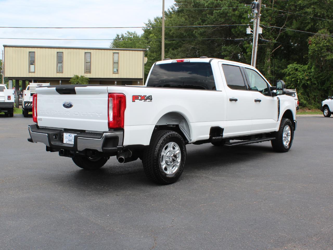 Ford F-350 SD XLT Crew Cab Long Bed 4WD 2025