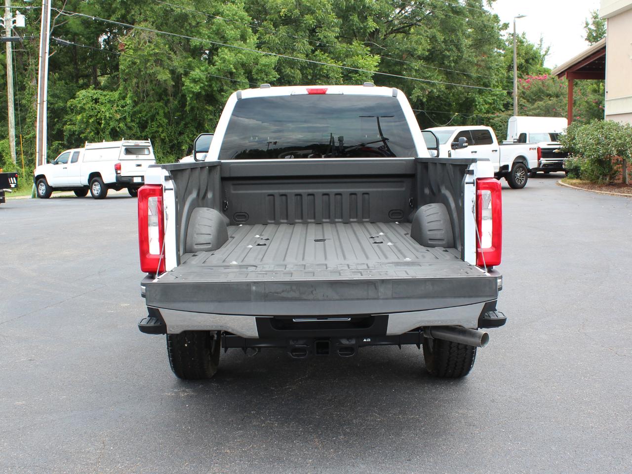 Ford F-350 SD XLT Crew Cab Long Bed 4WD 2025