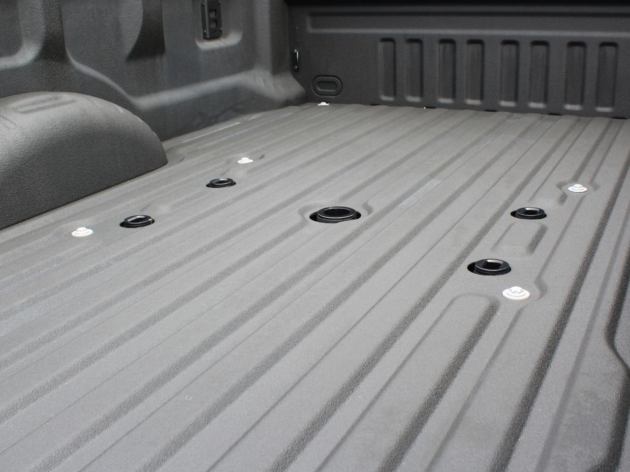 Ford F-350 SD XLT Crew Cab Long Bed 4WD 2025