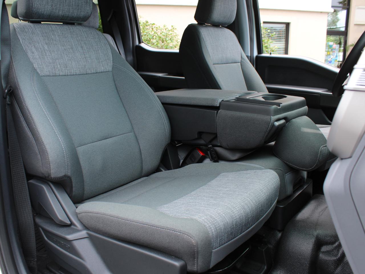 Ford F-350 SD XLT Crew Cab Long Bed 4WD 2025
