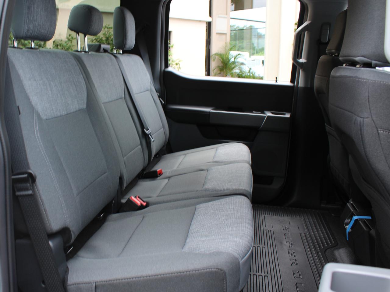 Ford F-350 SD XLT Crew Cab Long Bed 4WD 2025