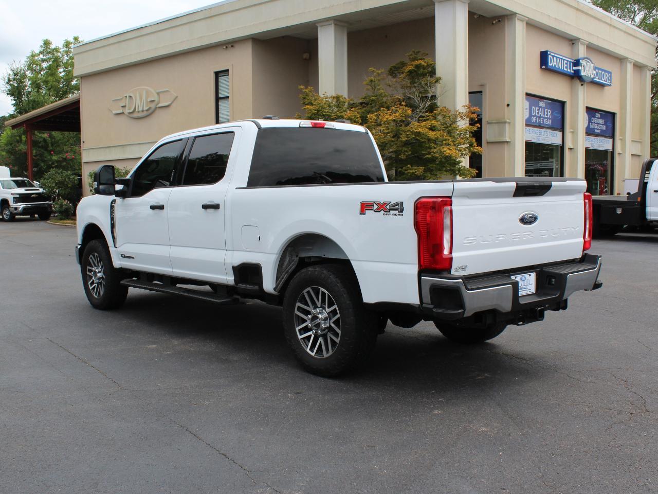 Ford F-250 SD XLT Crew Cab 4WD 2023