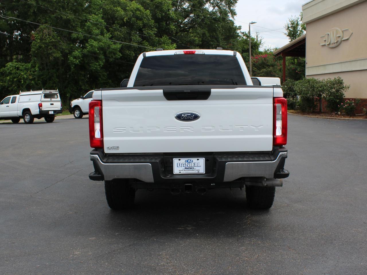 Ford F-250 SD XLT Crew Cab 4WD 2023