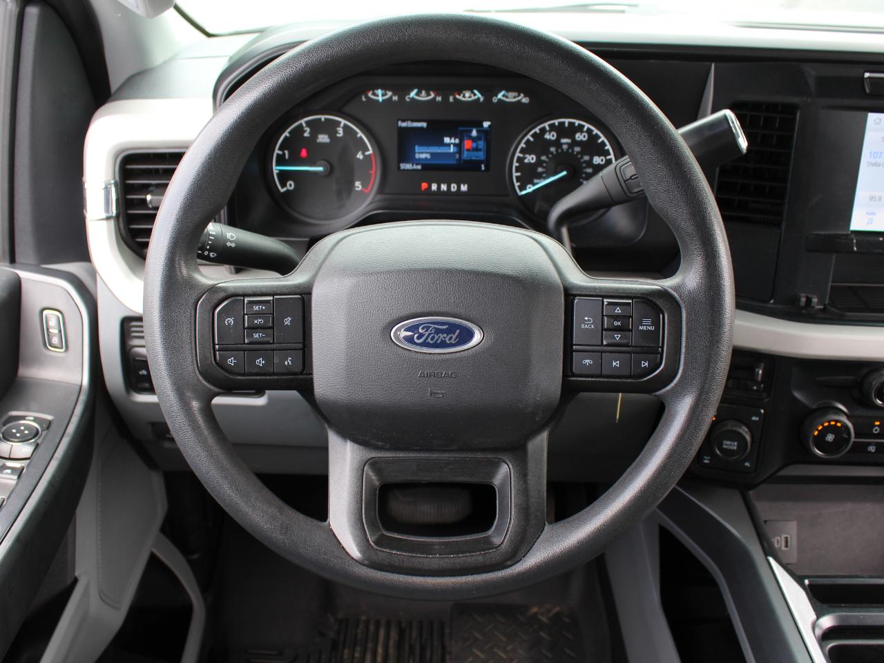 Ford F-250 SD XLT Crew Cab 4WD 2023