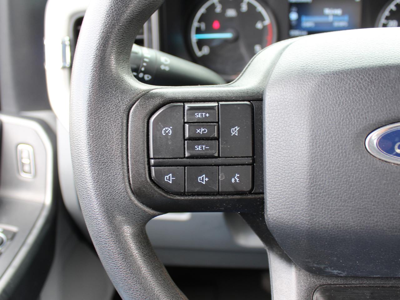 Ford F-250 SD XLT Crew Cab 4WD 2023