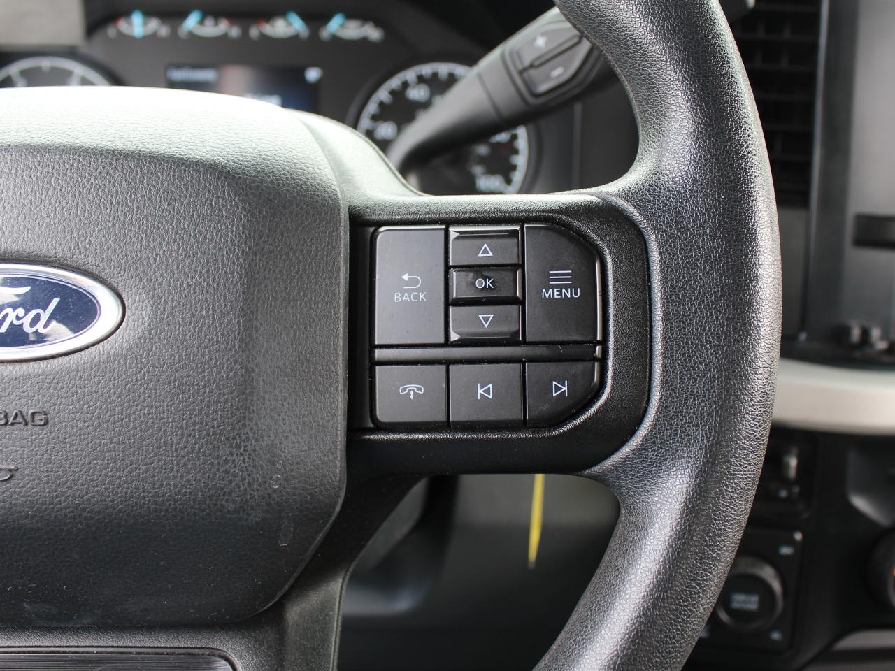 Ford F-250 SD XLT Crew Cab 4WD 2023