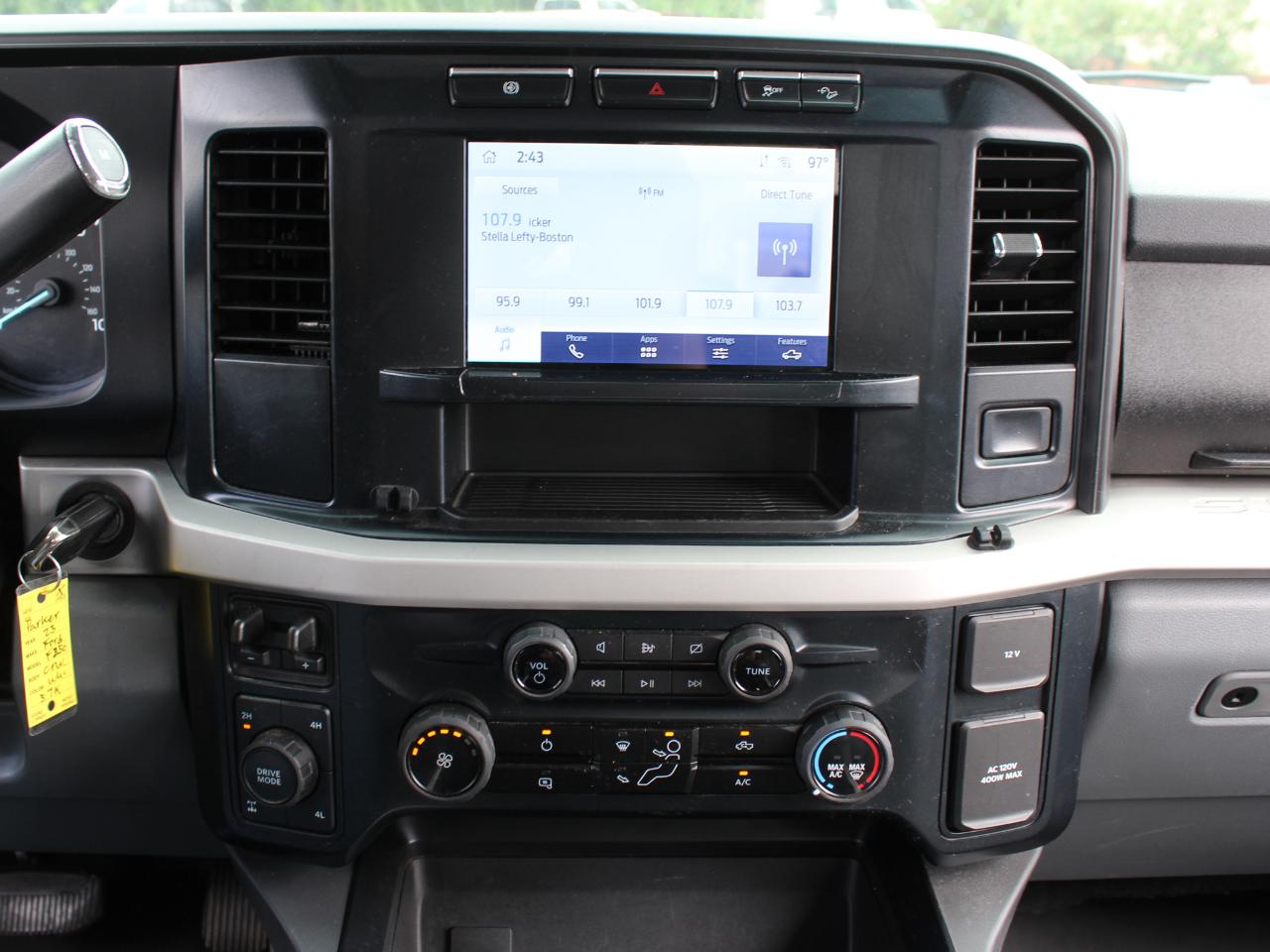 Ford F-250 SD XLT Crew Cab 4WD 2023