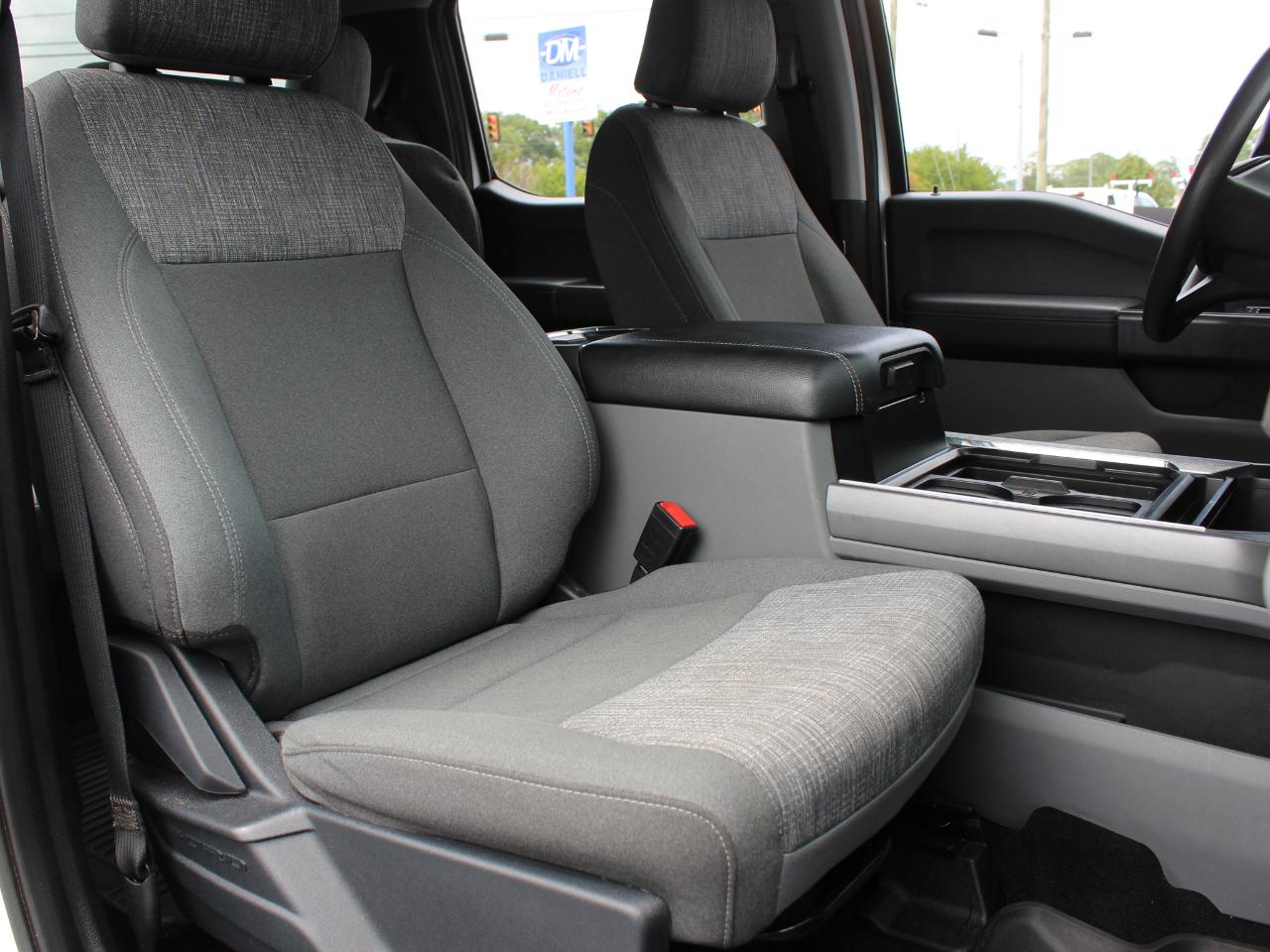 Ford F-250 SD XLT Crew Cab 4WD 2023