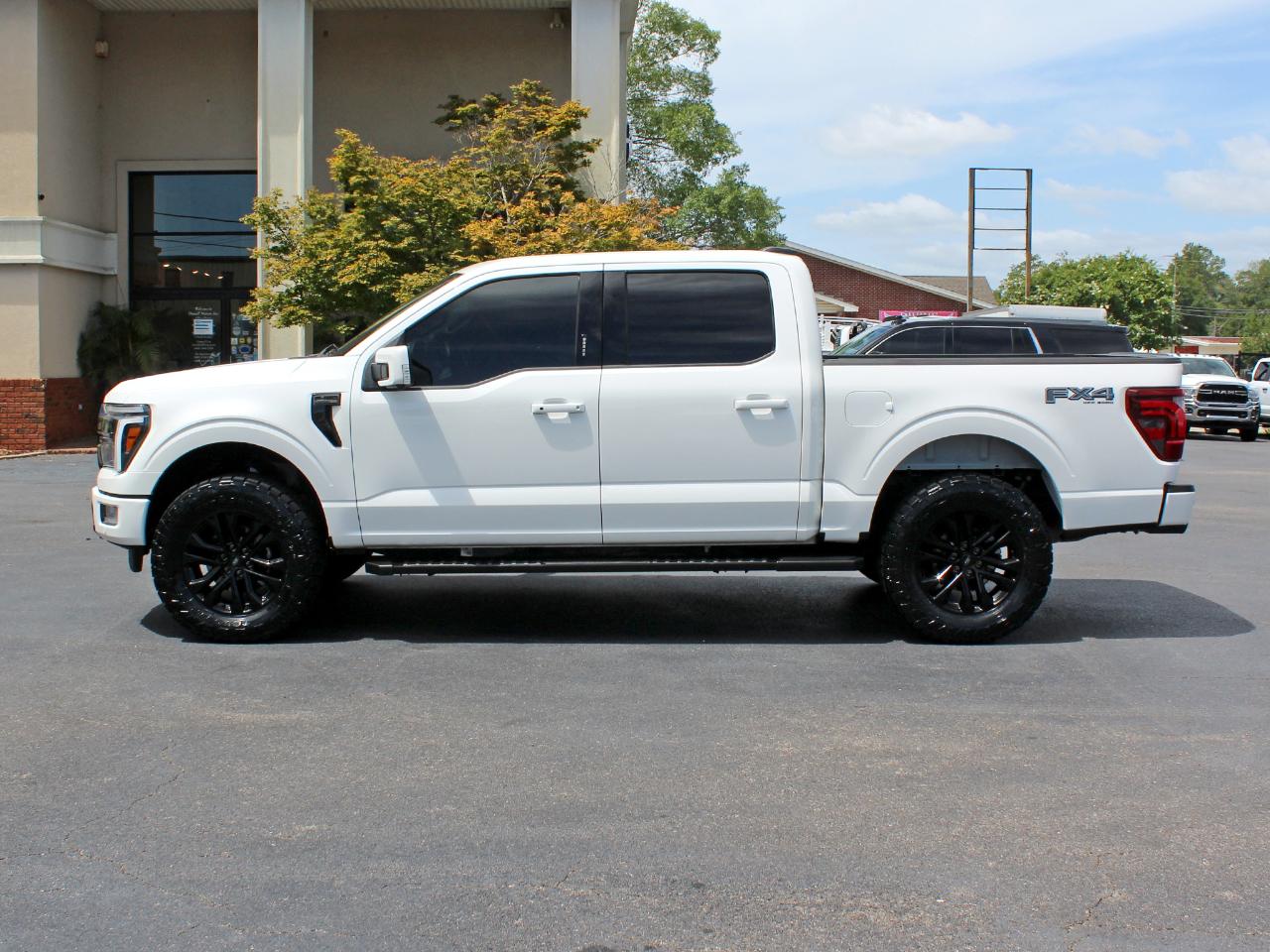 Ford F-150 Lariat SuperCrew 4WD 2024