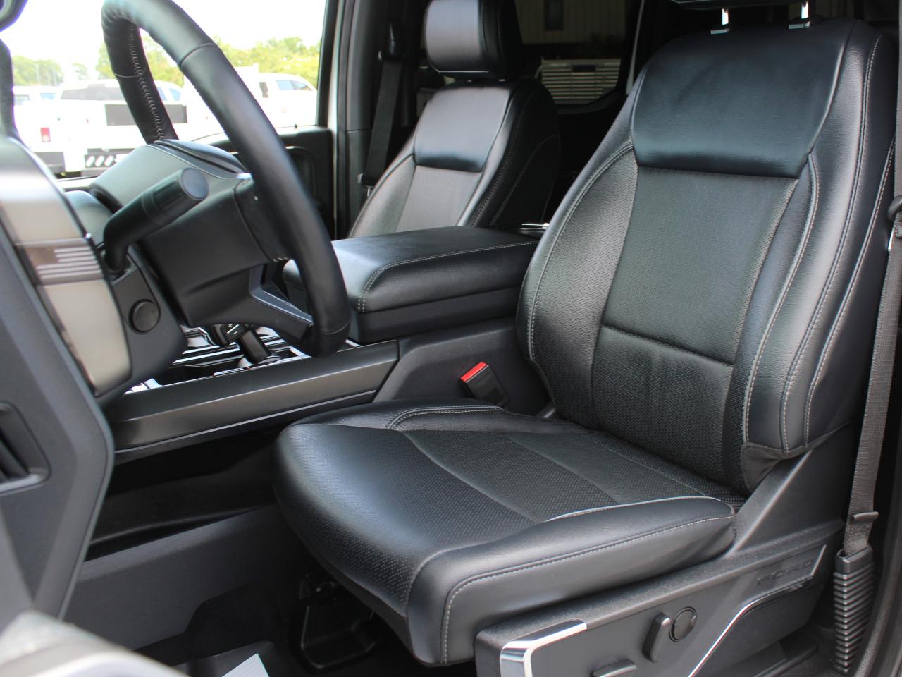 Ford F-150 Lariat SuperCrew 4WD 2024