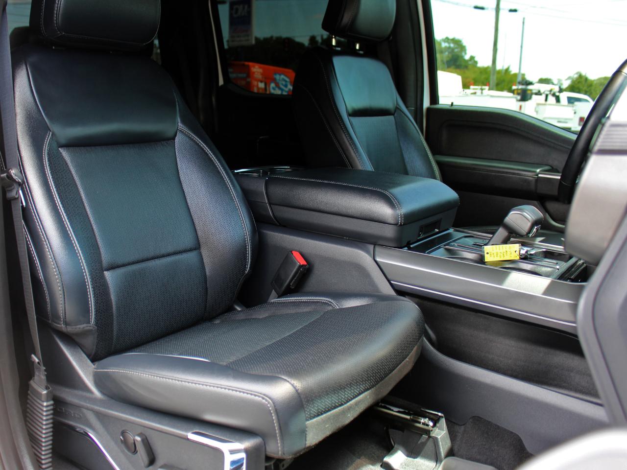 Ford F-150 Lariat SuperCrew 4WD 2024