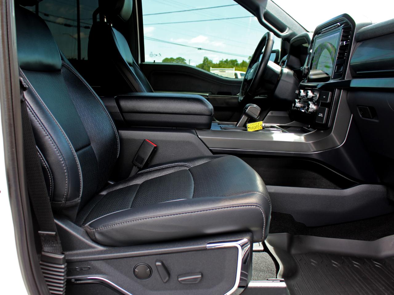 Ford F-150 Lariat SuperCrew 4WD 2024