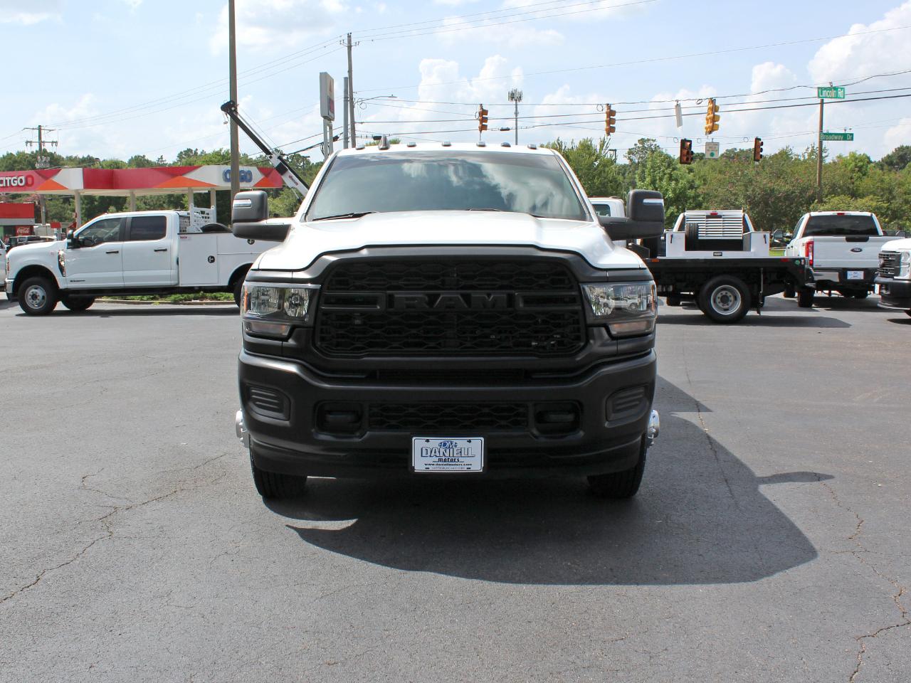 RAM 3500 Tradesman Crew Cab 4WD DRW 2024
