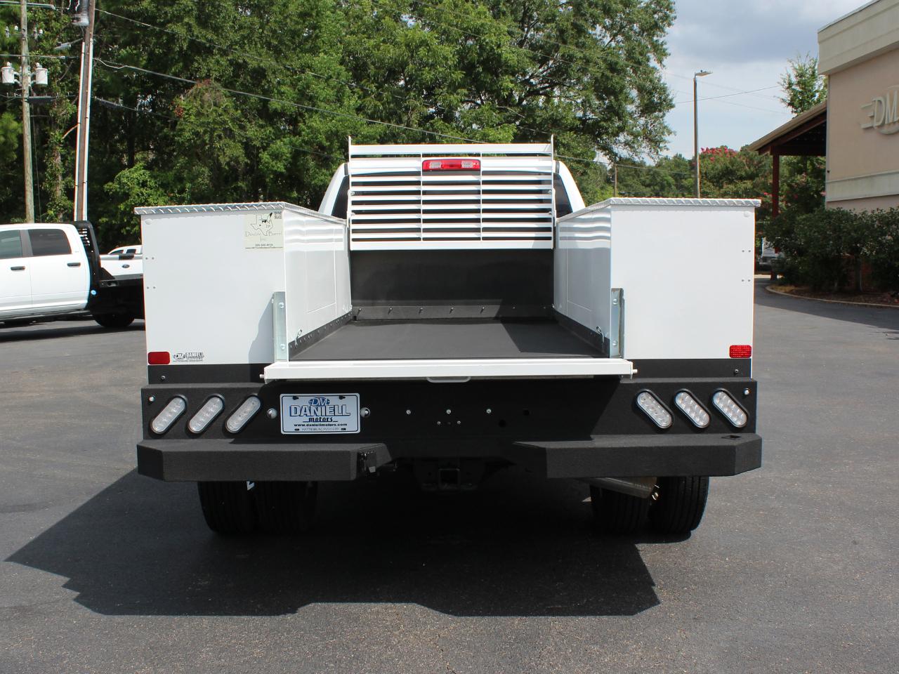 RAM 3500 Tradesman Crew Cab 4WD DRW 2024