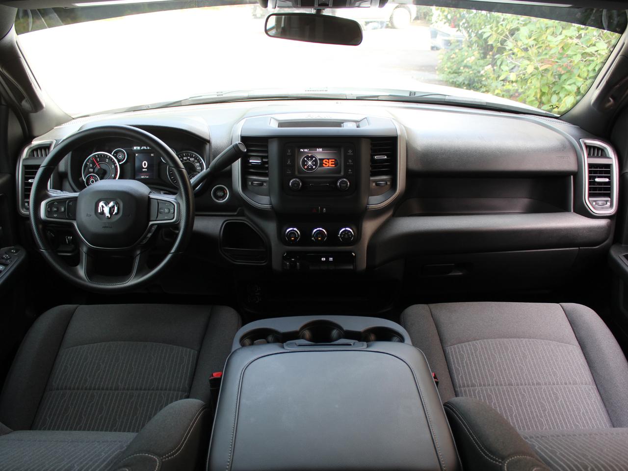 RAM 3500 Tradesman Crew Cab 4WD DRW 2024