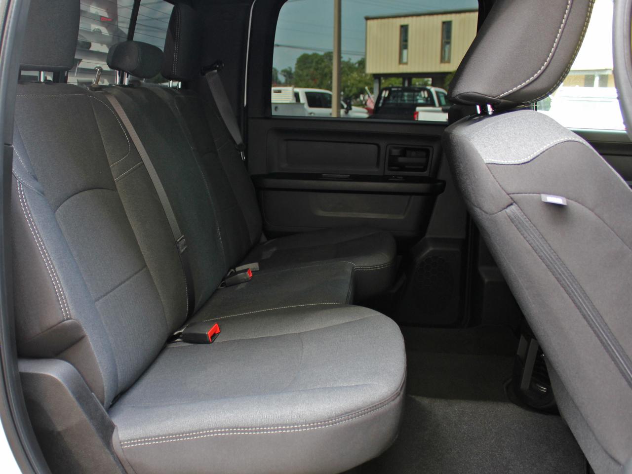 RAM 3500 Tradesman Crew Cab 4WD DRW 2024