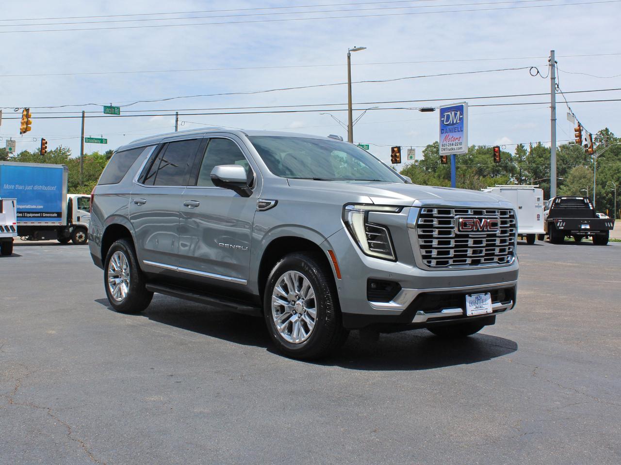 GMC Yukon Denali 4WD 2025