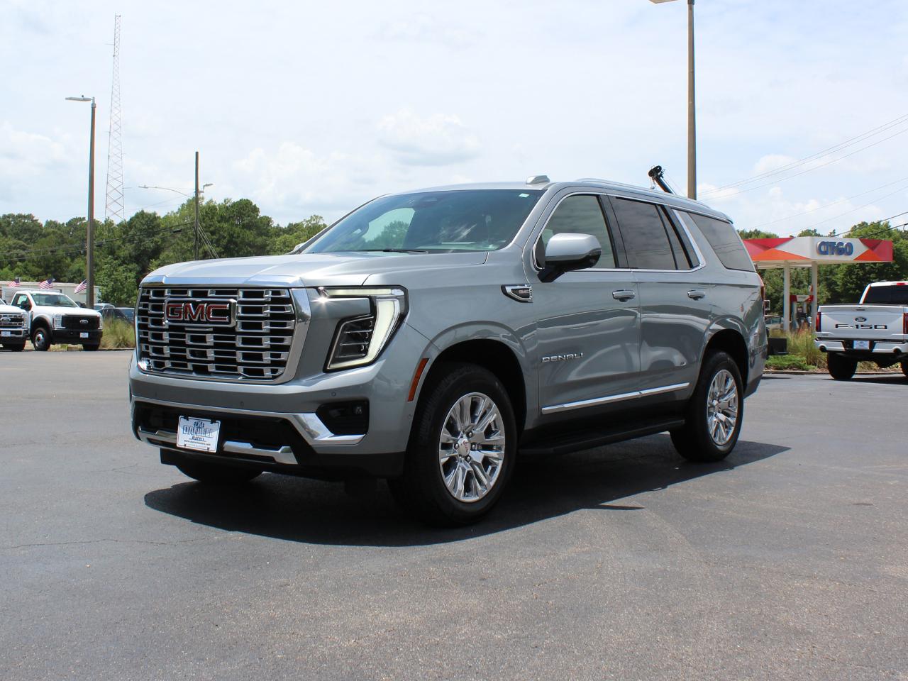 GMC Yukon Denali 4WD 2025
