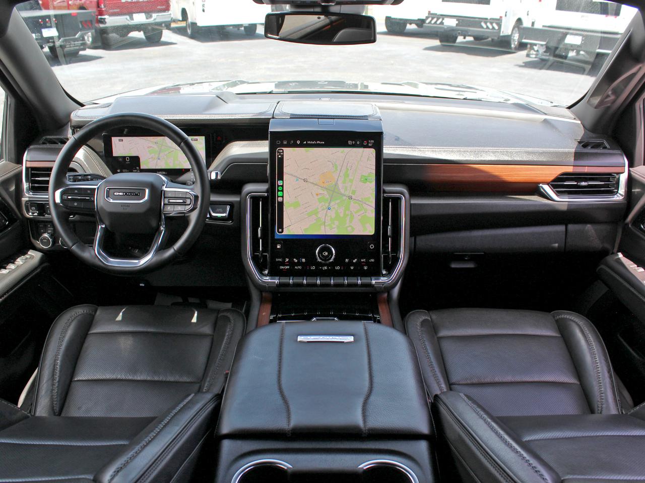 GMC Yukon Denali 4WD 2025