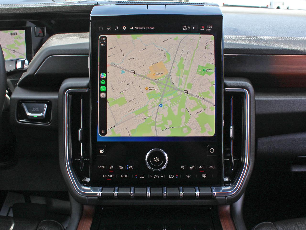 GMC Yukon Denali 4WD 2025