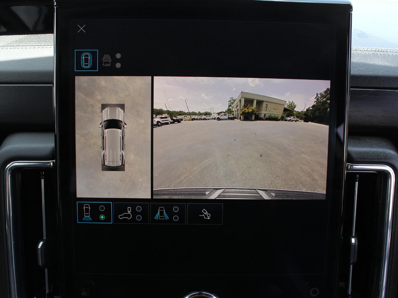 GMC Yukon Denali 4WD 2025