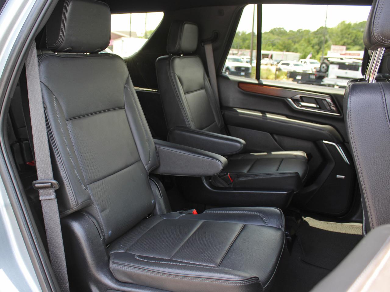 GMC Yukon Denali 4WD 2025