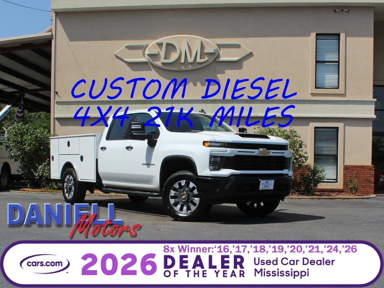 2025 Chevrolet Silverado 2500HD Custom Crew Cab Long Box 4WD