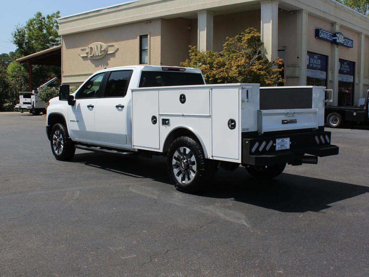 Chevrolet Silverado 2500HD Custom Crew Cab Long Box 4WD 2025