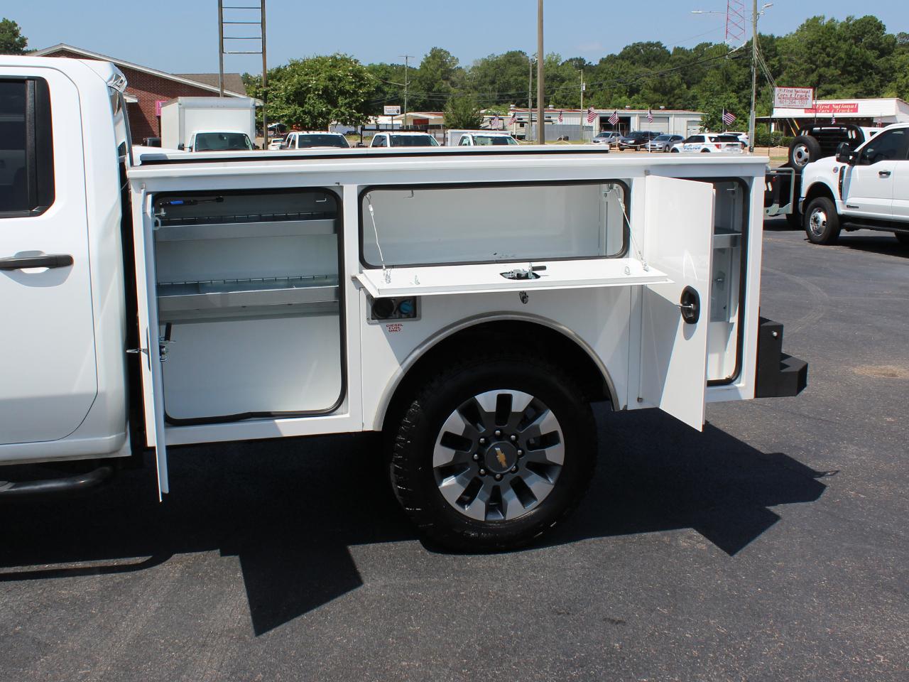Chevrolet Silverado 2500HD Custom Crew Cab Long Box 4WD 2025