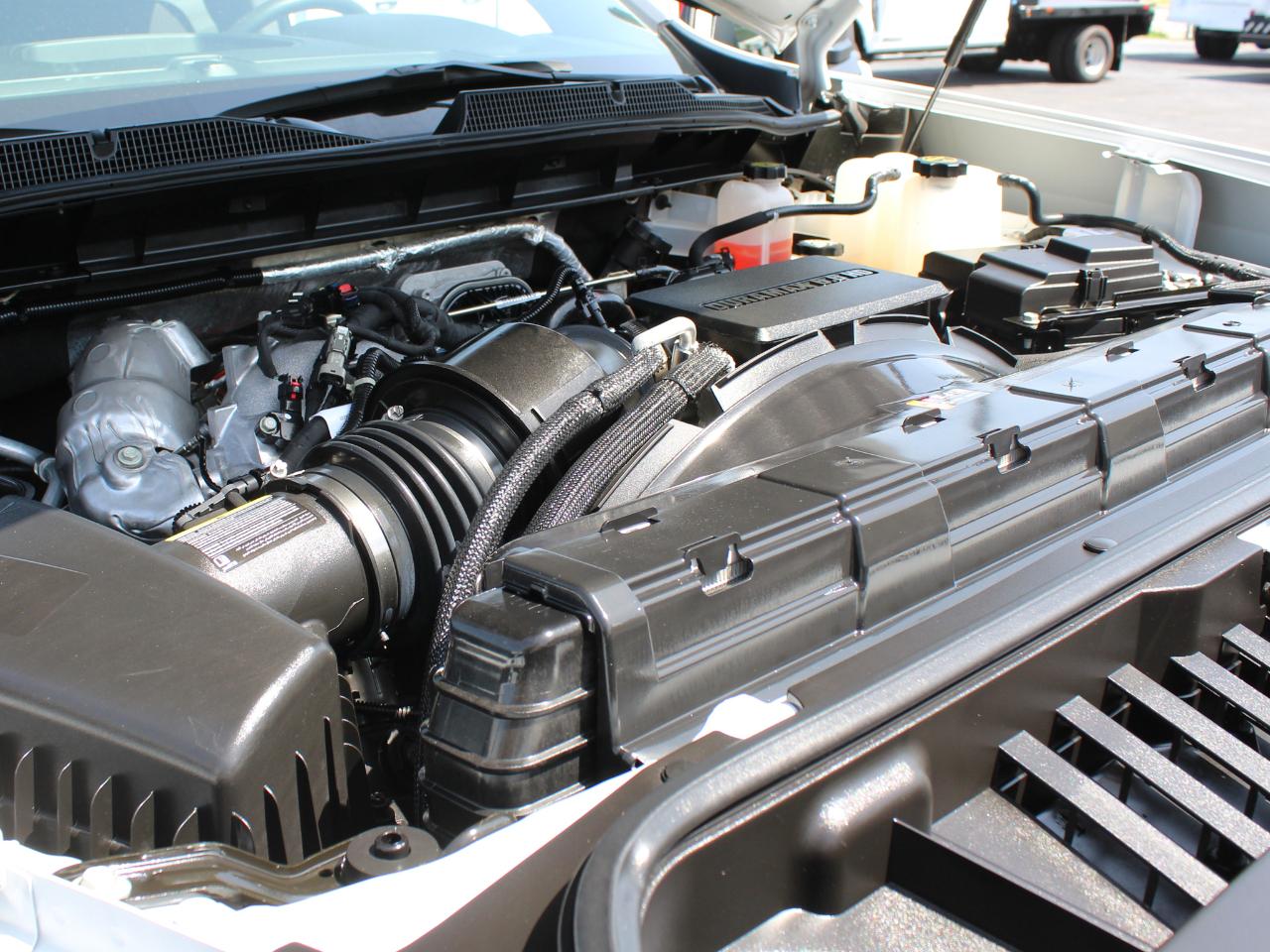 Chevrolet Silverado 2500HD Custom Crew Cab Long Box 4WD 2025