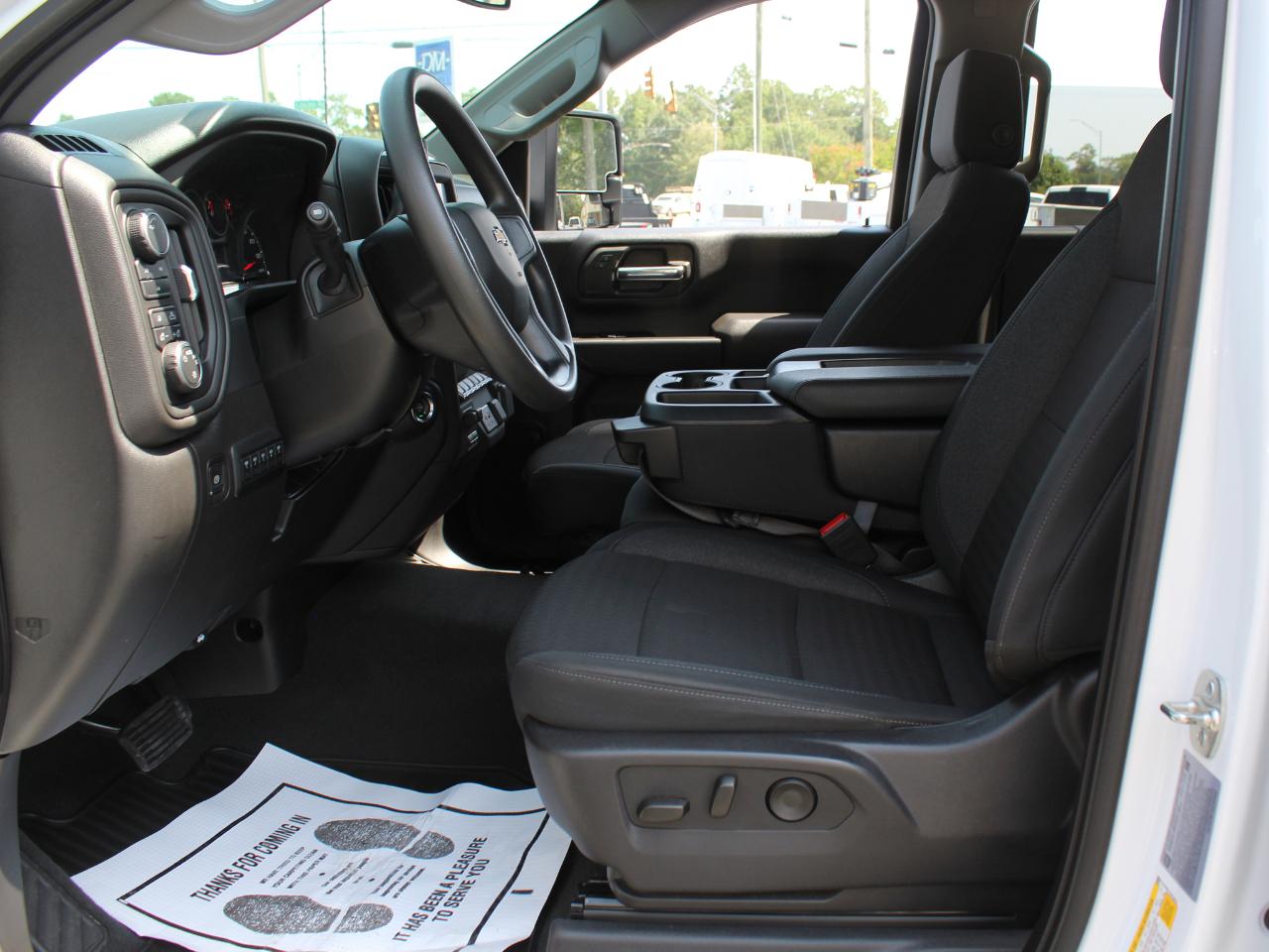 Chevrolet Silverado 2500HD Custom Crew Cab Long Box 4WD 2025
