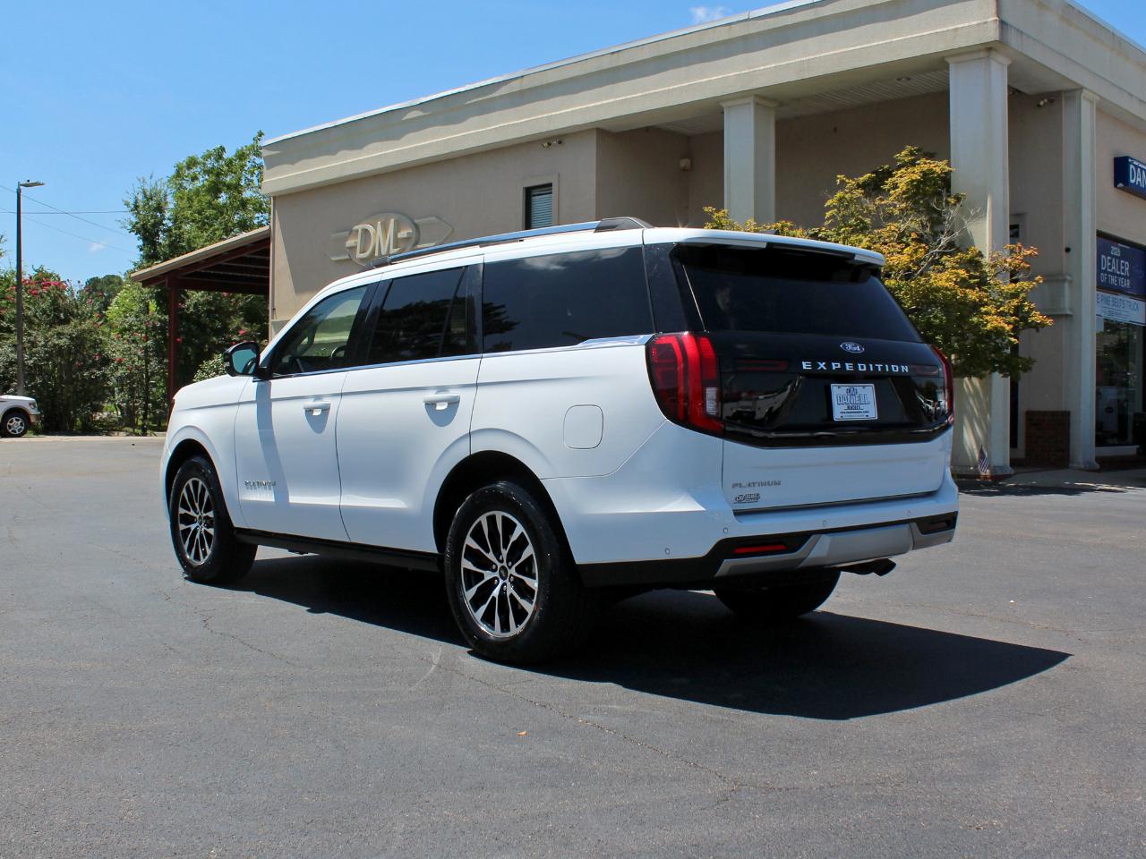 Ford Expedition Platinum 4WD 2025