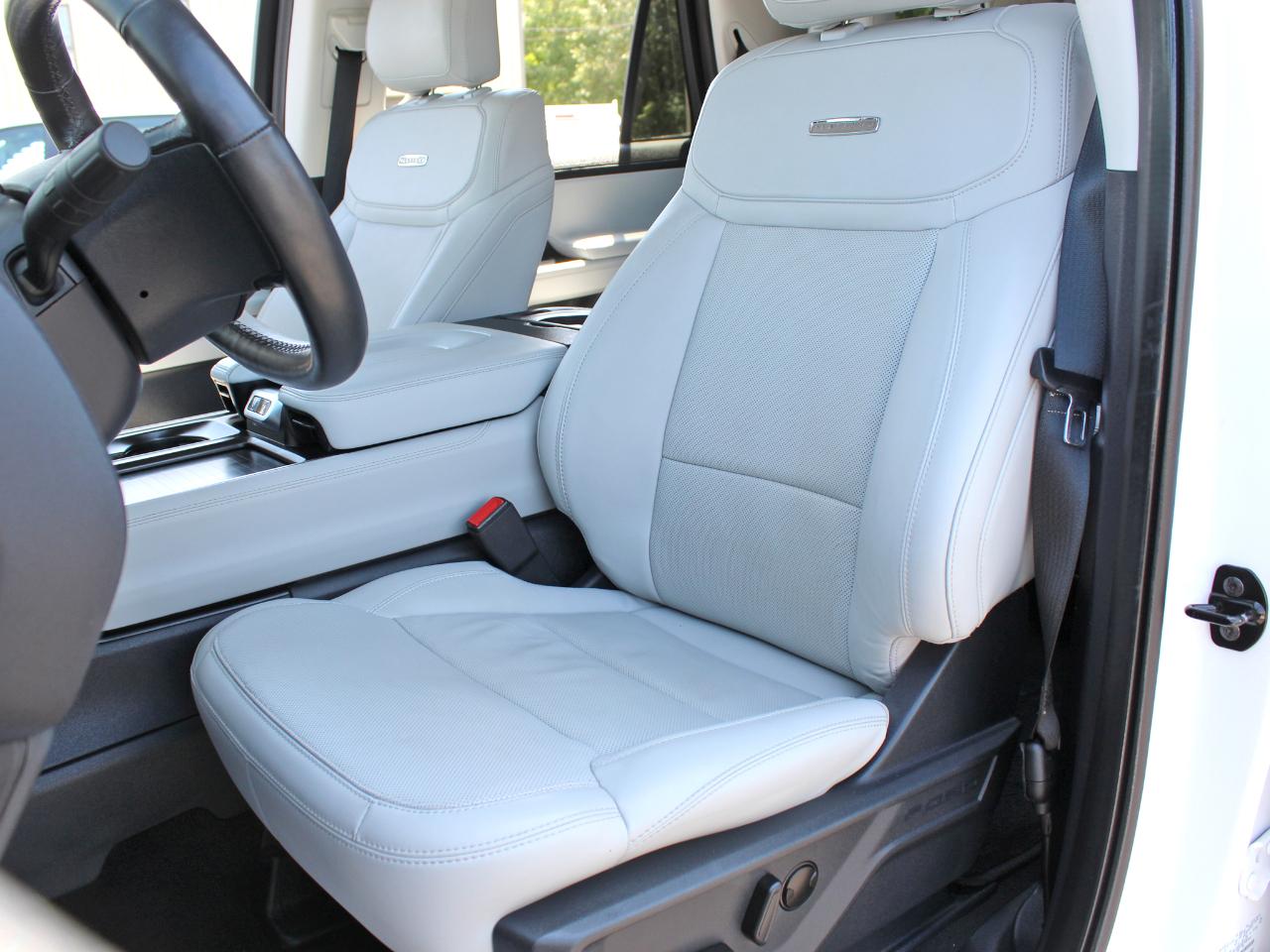Ford Expedition Platinum 4WD 2025