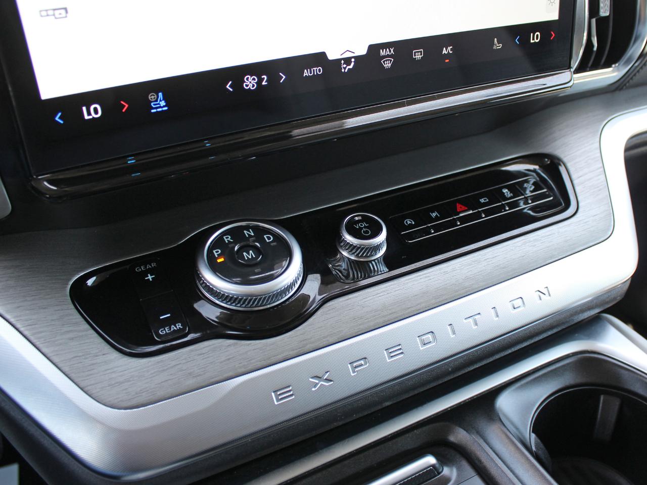 Ford Expedition Platinum 4WD 2025