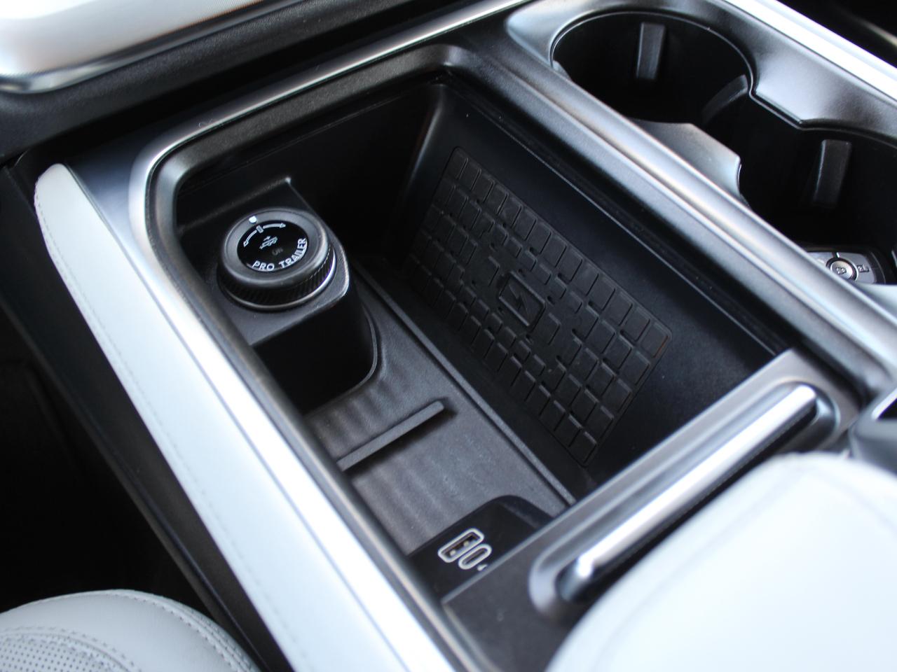 Ford Expedition Platinum 4WD 2025