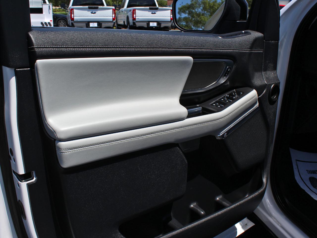 Ford Expedition Platinum 4WD 2025