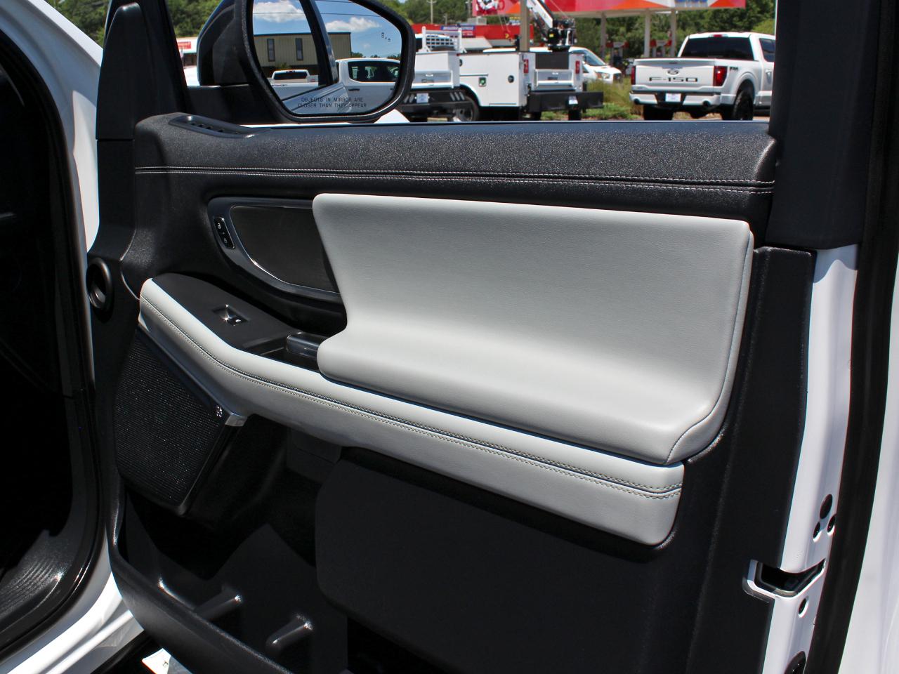Ford Expedition Platinum 4WD 2025