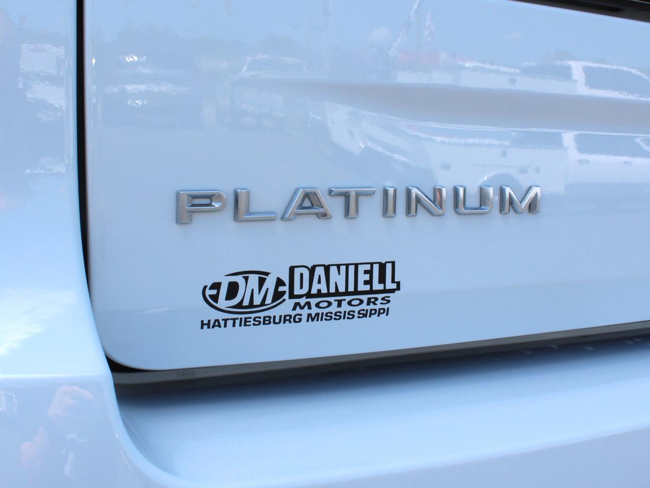 Ford Expedition Platinum 4WD 2025