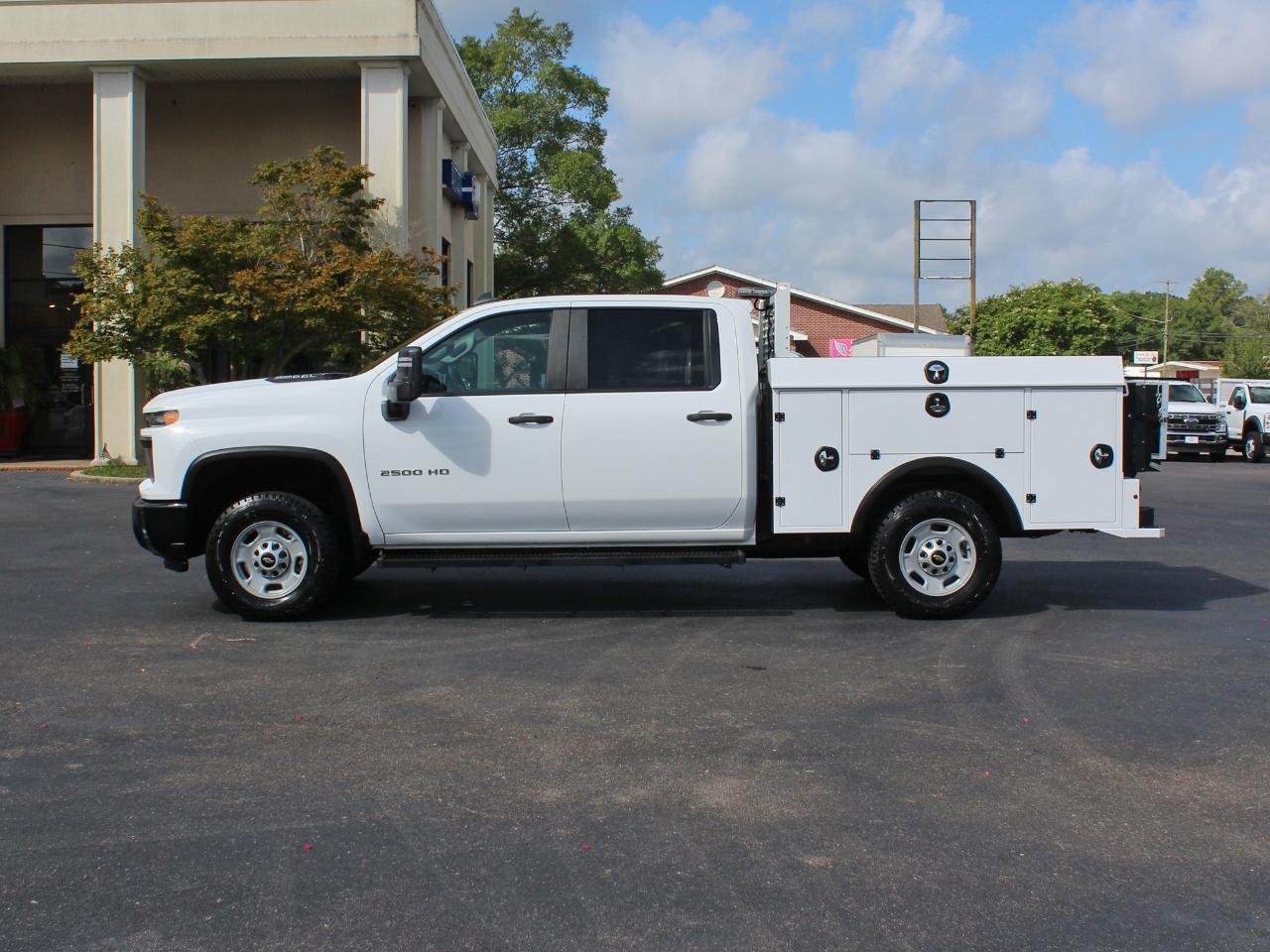 Chevrolet Silverado 2500HD Work Truck Crew Cab Short Box 4WD 2024