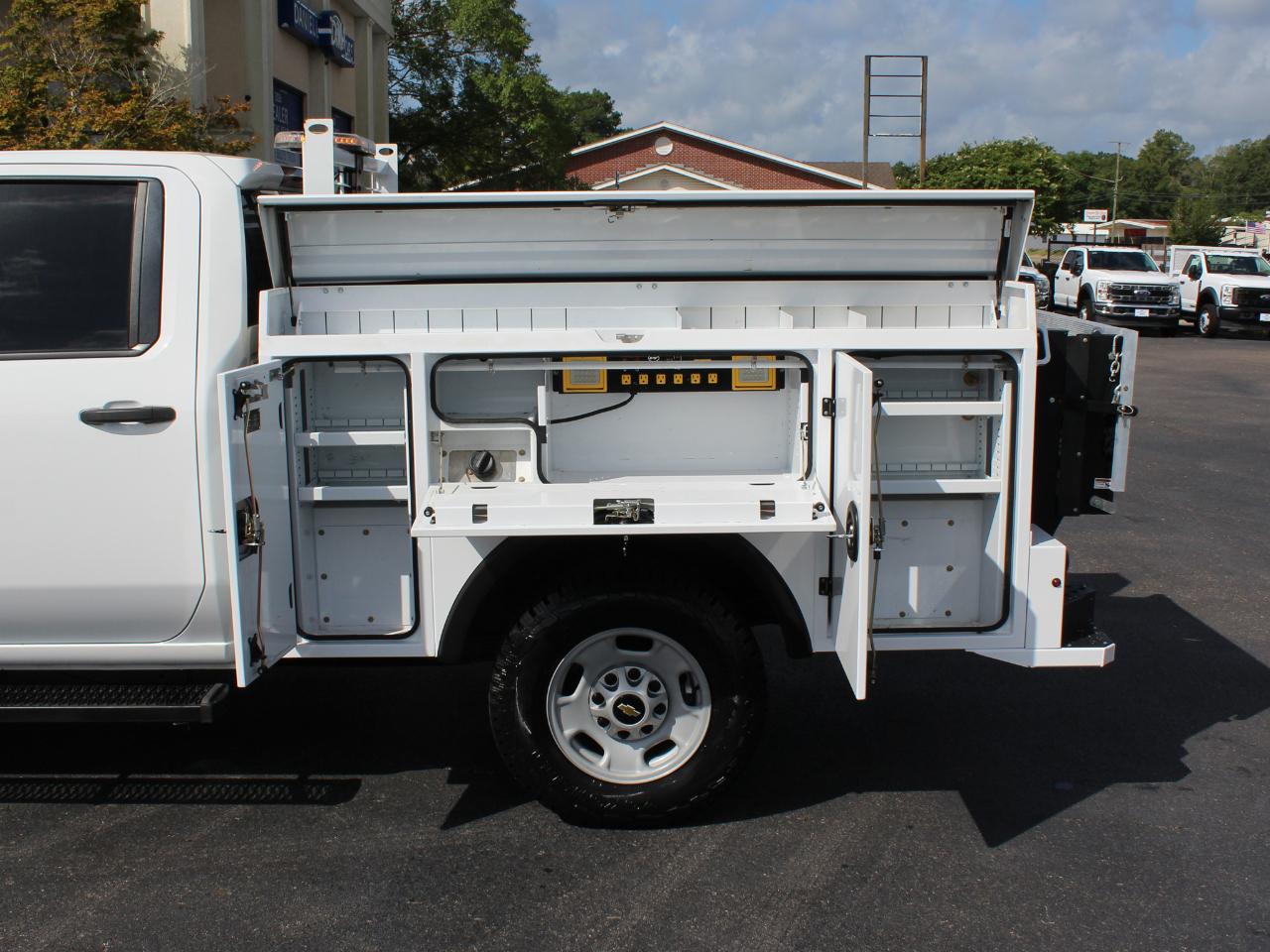 Chevrolet Silverado 2500HD Work Truck Crew Cab Short Box 4WD 2024