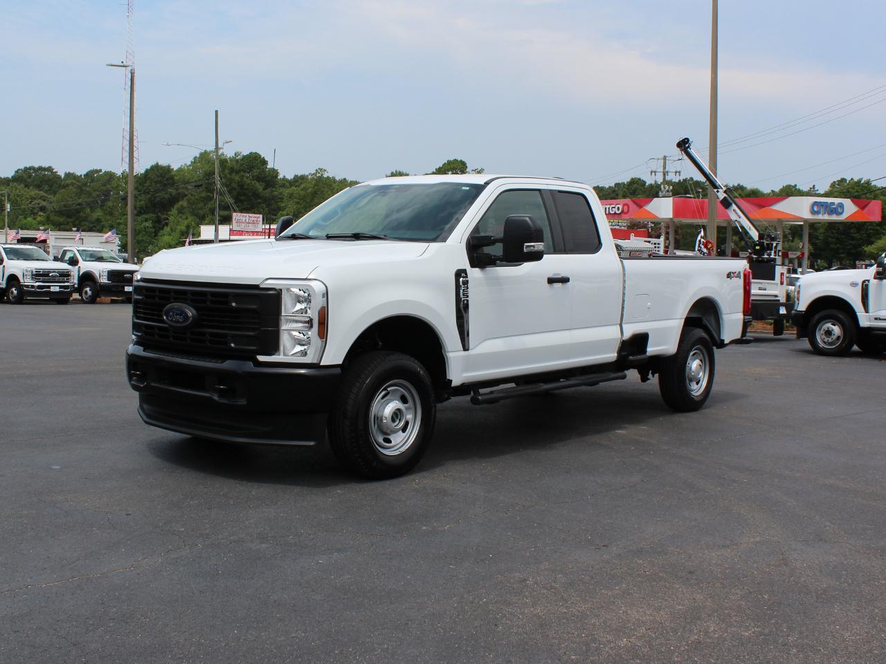 Ford F-250 SD XL SuperCab Long Bed 4WD 2024
