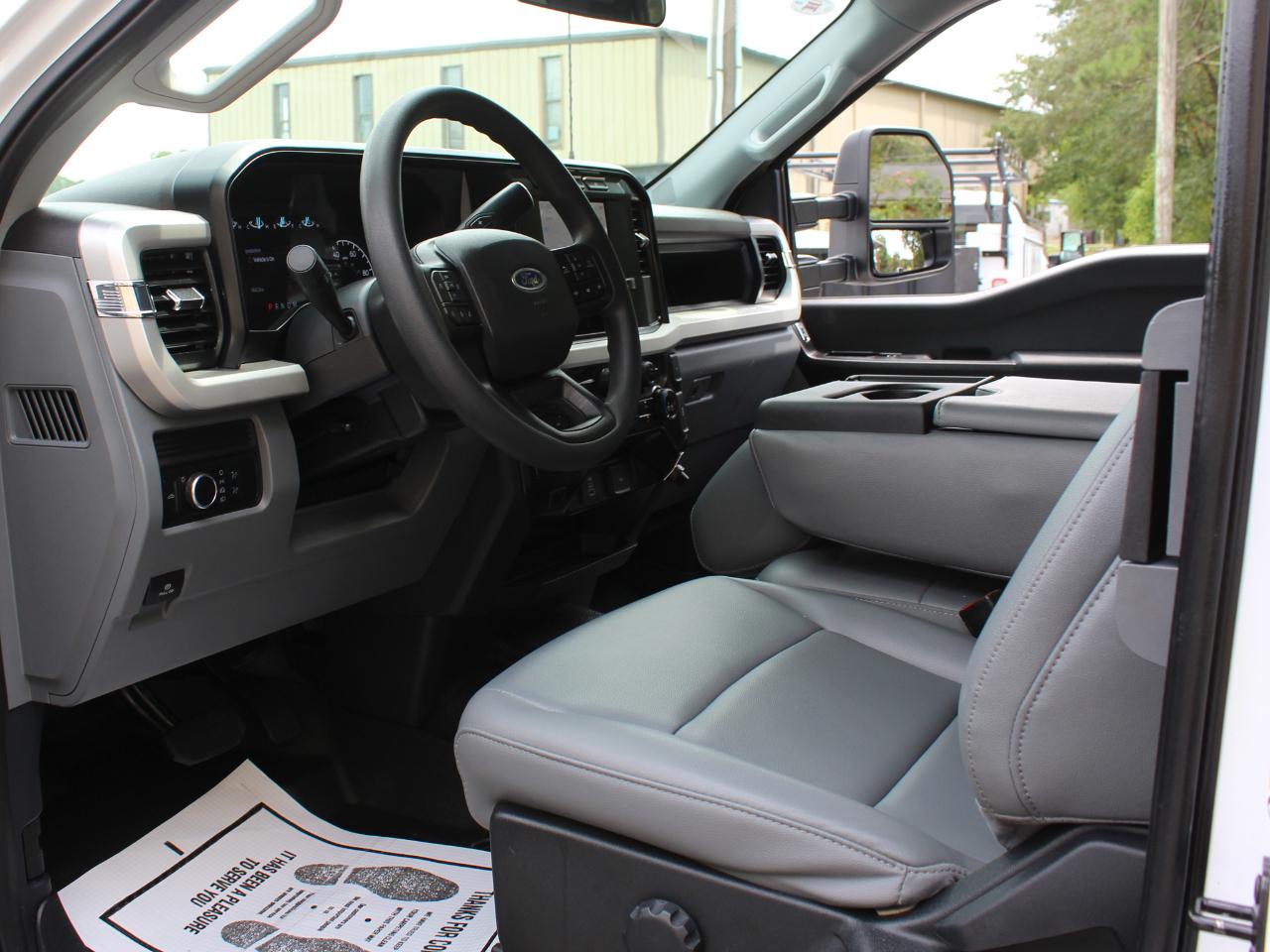 Ford F-250 SD XL SuperCab Long Bed 4WD 2024