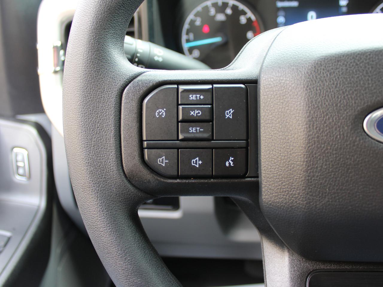 Ford F-250 SD XL SuperCab Long Bed 4WD 2024