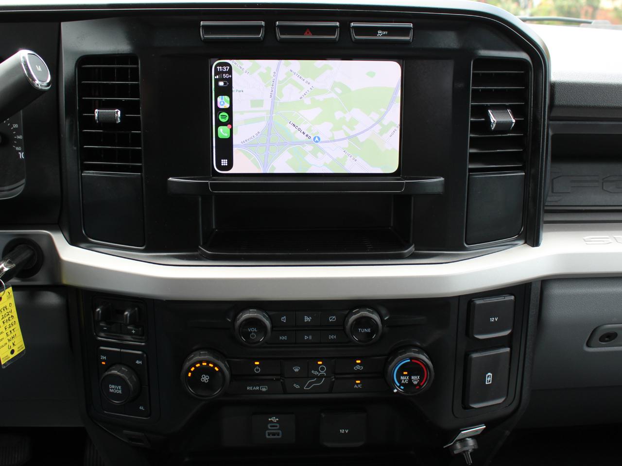 Ford F-250 SD XL SuperCab Long Bed 4WD 2024