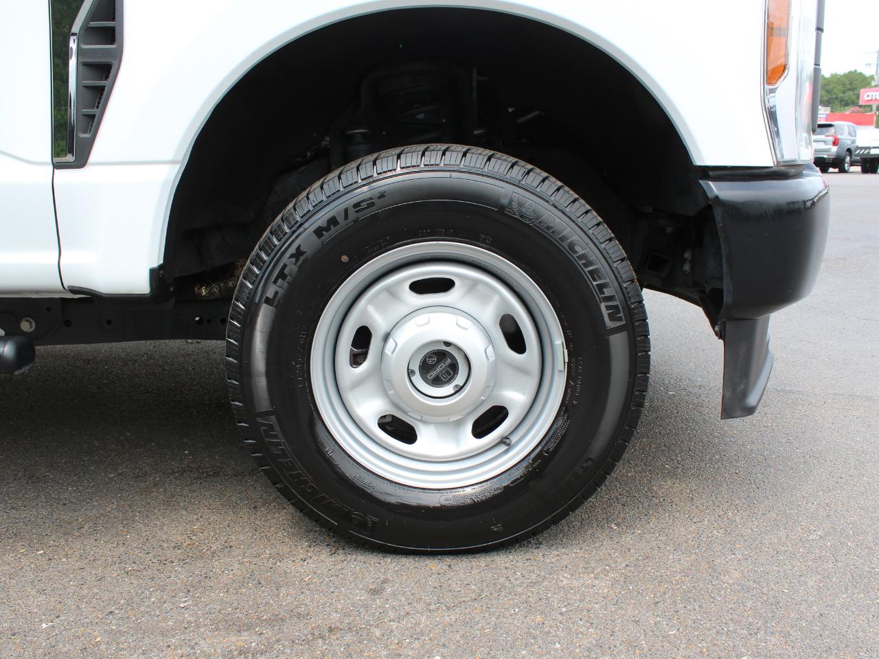 Ford F-250 SD XL SuperCab Long Bed 4WD 2024