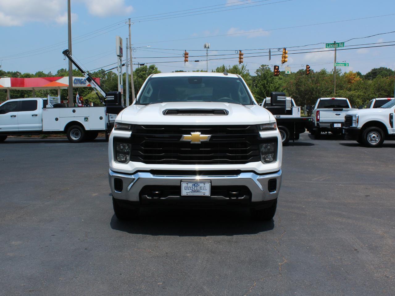 Chevrolet Silverado 2500HD Work Truck Crew Cab Short Box 4WD 2024