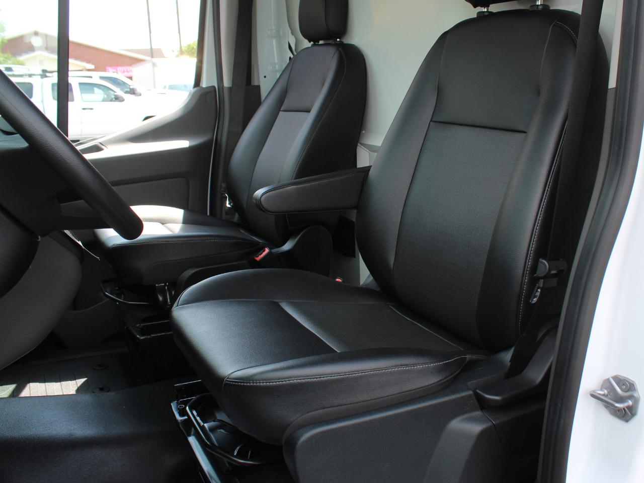Ford Transit T-350 HD DRW 2023