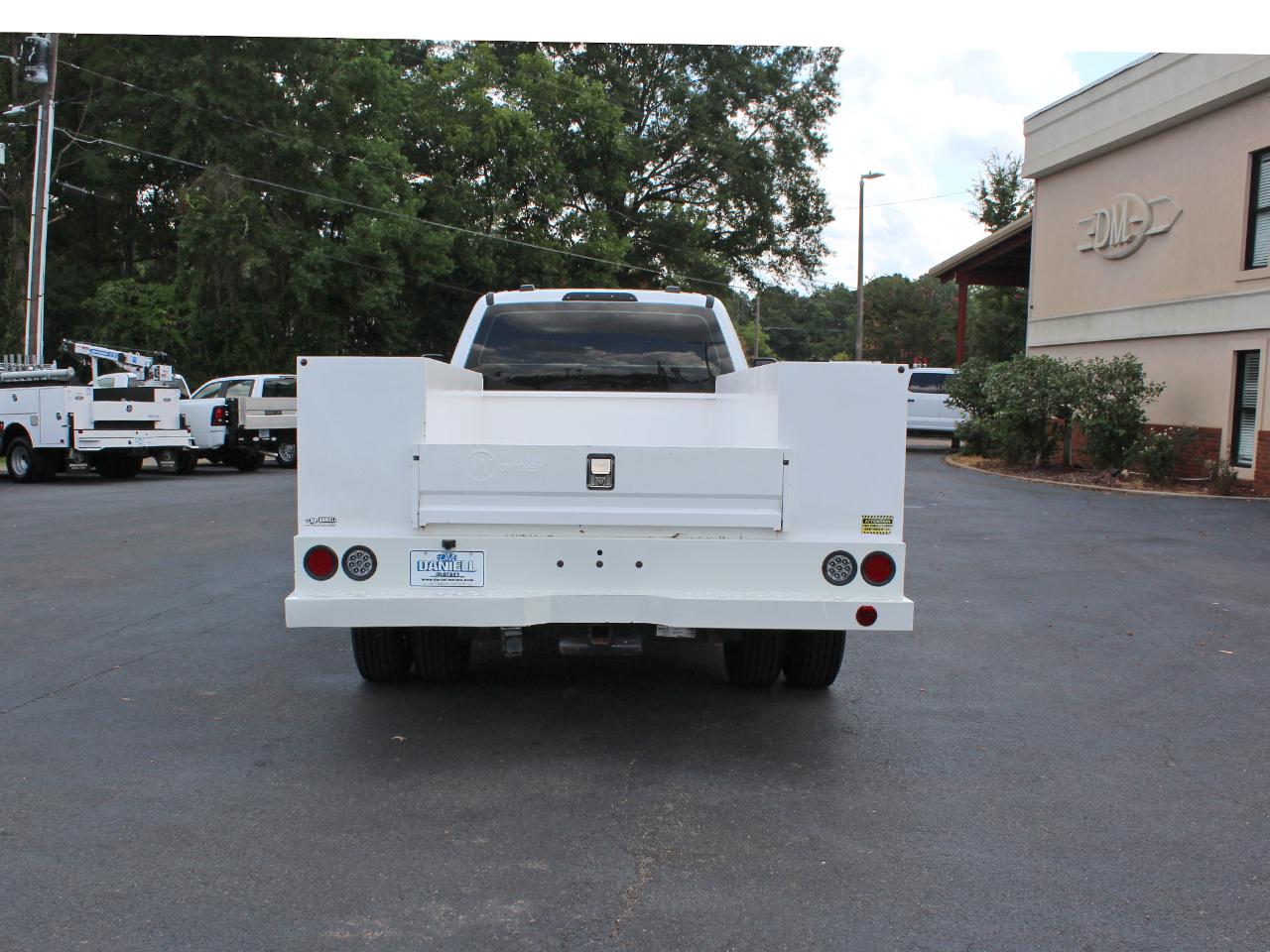 Ford F-350 SD XL Crew Cab Long Bed DRW 4WD 2024