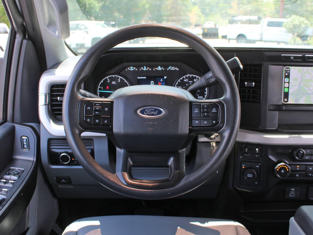 Ford F-350 SD XL Crew Cab Long Bed DRW 4WD 2024