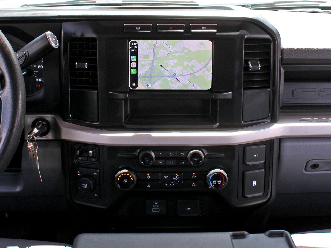 Ford F-350 SD XL Crew Cab Long Bed DRW 4WD 2024